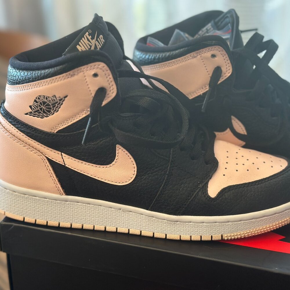Nike Air Jordan 1 Retro High Black/Crimson 7Y fits Women size 9